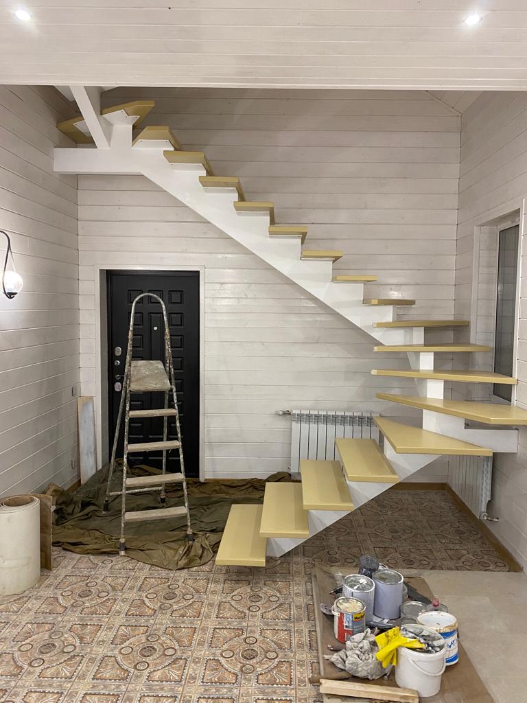 Установка лестницы в дом на заказ
